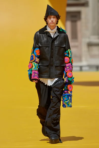 Look 34